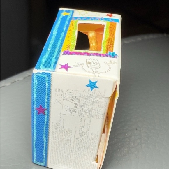 Zuru 5 Surprise Ultra Rare GOLD FORKY Disney Mini Brands Series 1 Figure - Picture 3 of 5